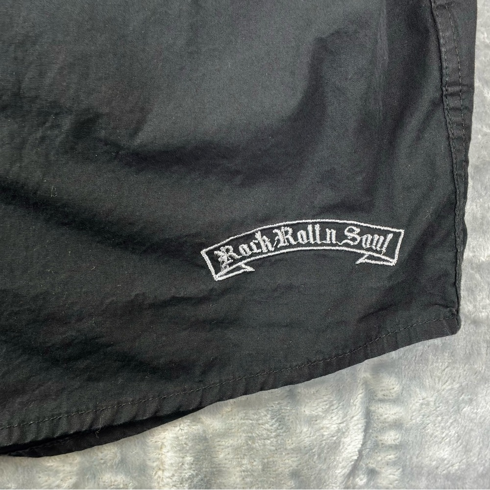 Rock Roll-n-Soul Black Button Down Shirt Mens XL Embroidered Skull Guitar Wings - Picture 8 of 16